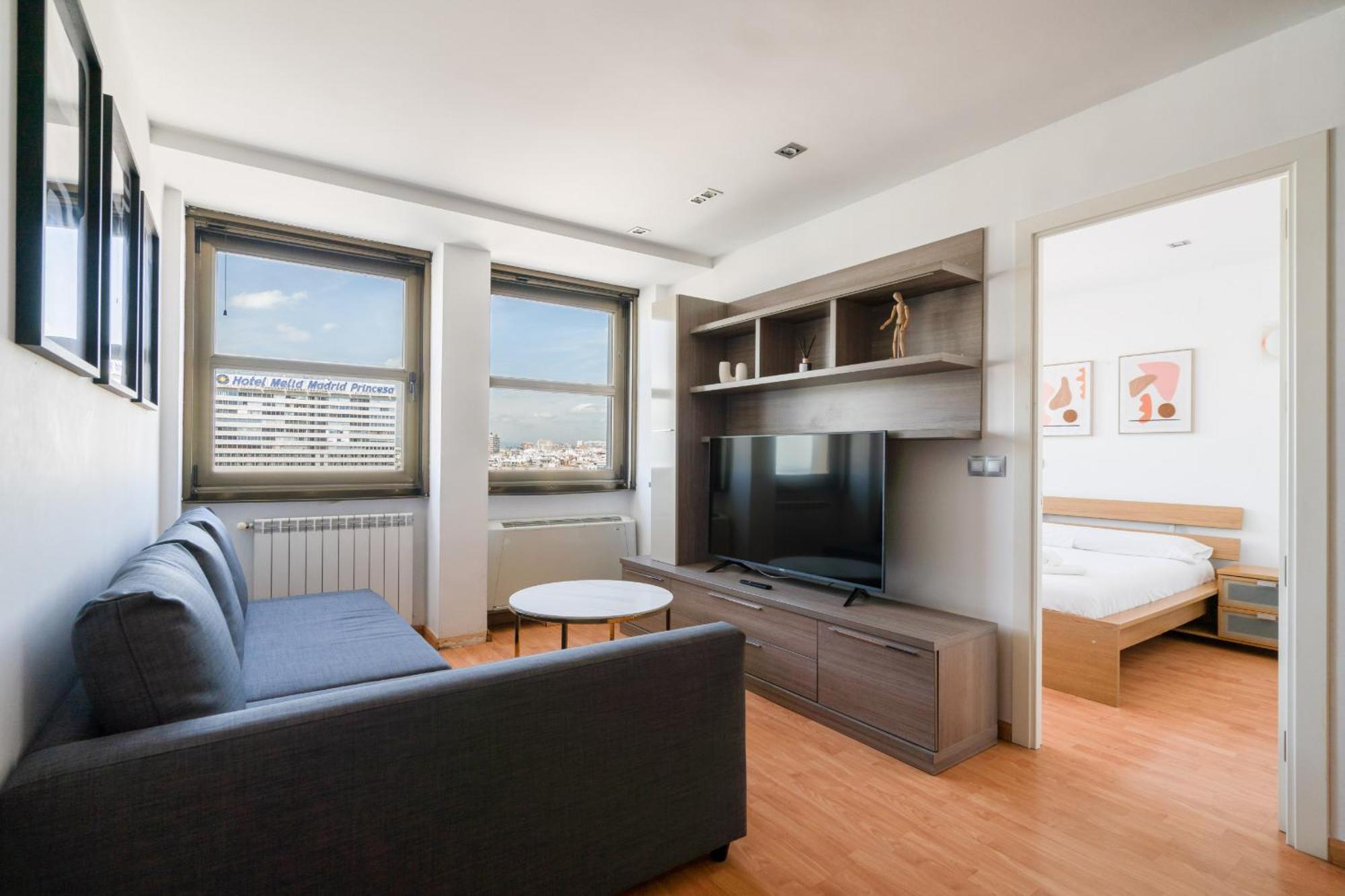 Apartamento En Plaza De Espana Alquiler Temporal Madrid Ngoại thất bức ảnh