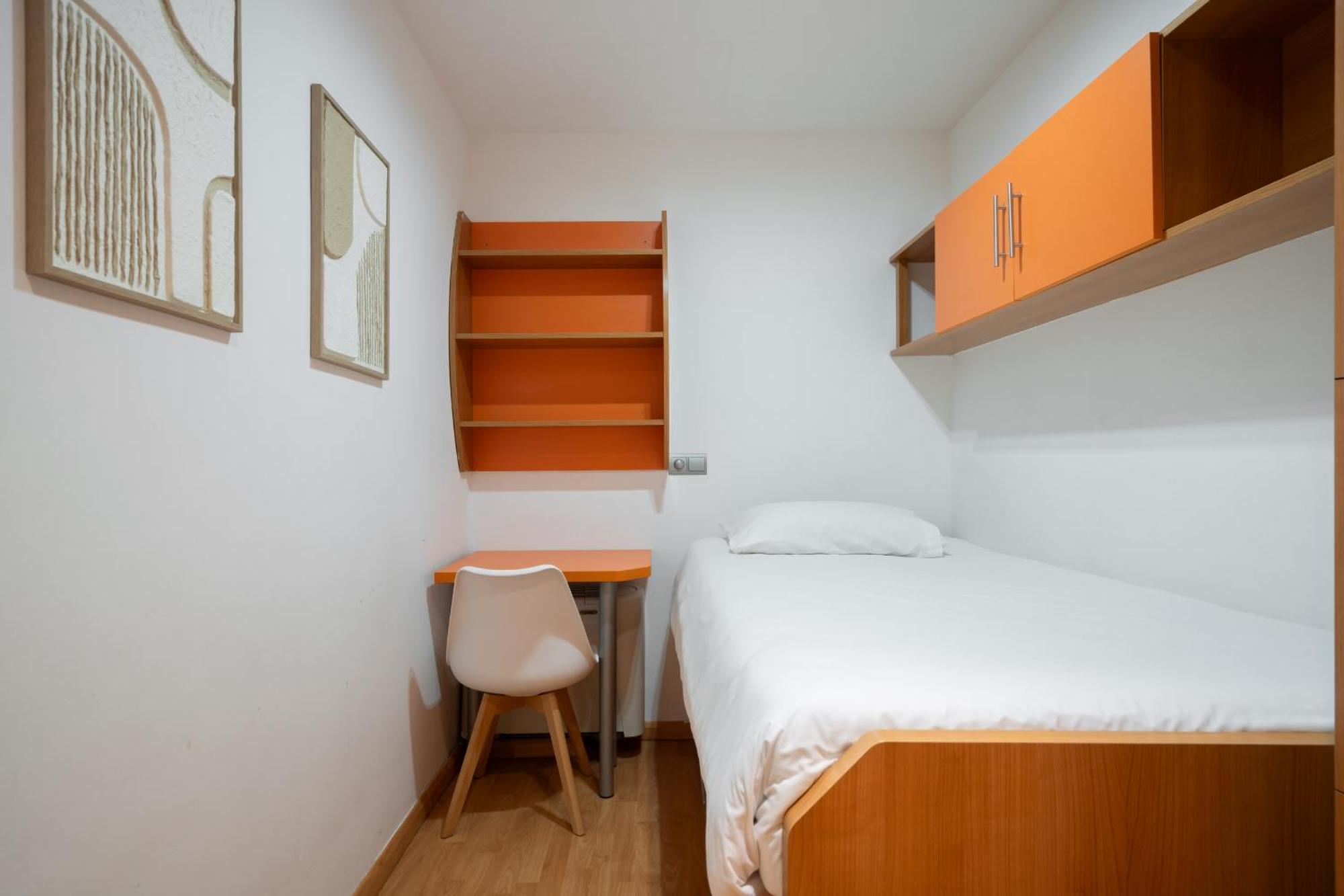 Apartamento En Plaza De Espana Alquiler Temporal Madrid Ngoại thất bức ảnh