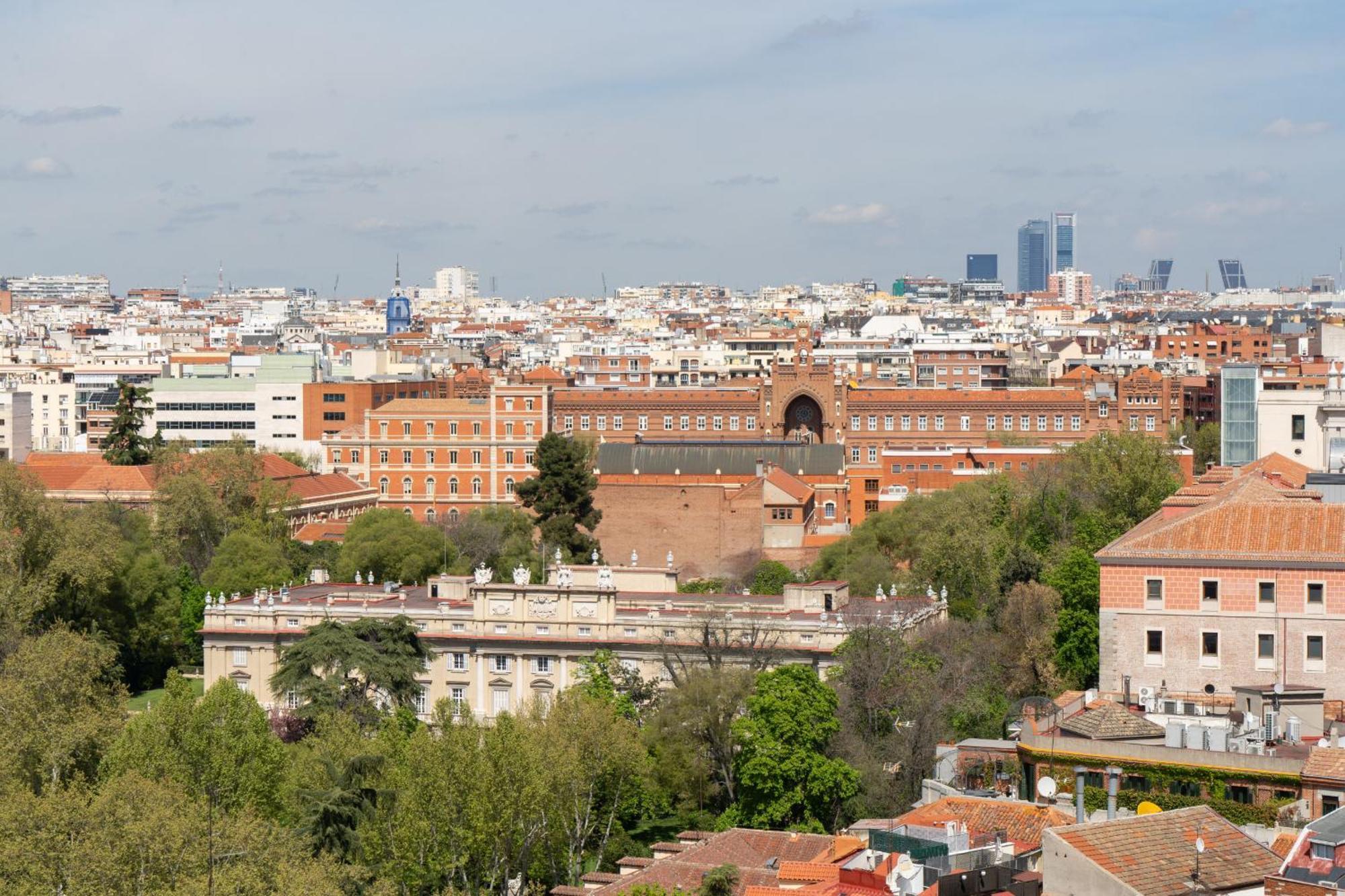 Apartamento En Plaza De Espana Alquiler Temporal Madrid Ngoại thất bức ảnh