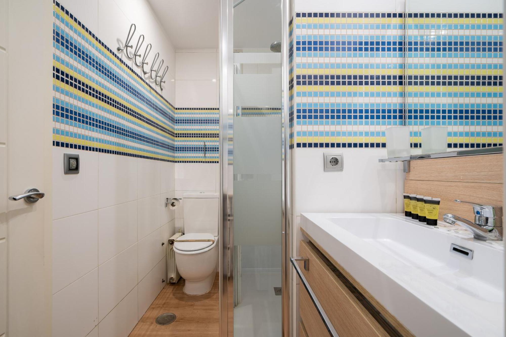 Apartamento En Plaza De Espana Alquiler Temporal Madrid Ngoại thất bức ảnh